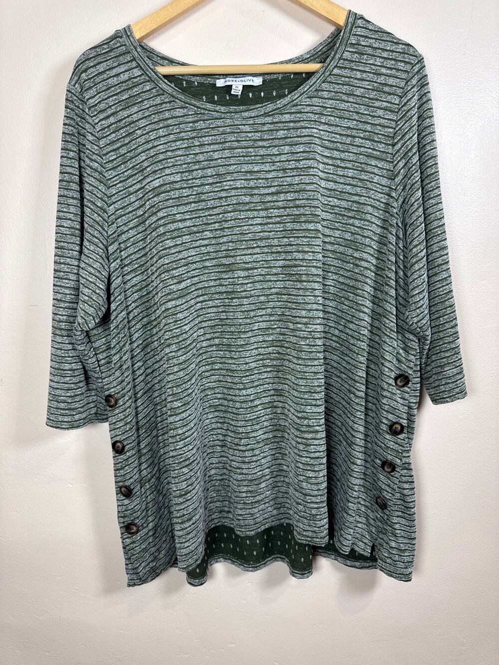 Rose + Olive Plus Size women’s Shirt Top knit striped button details 3X Nautical